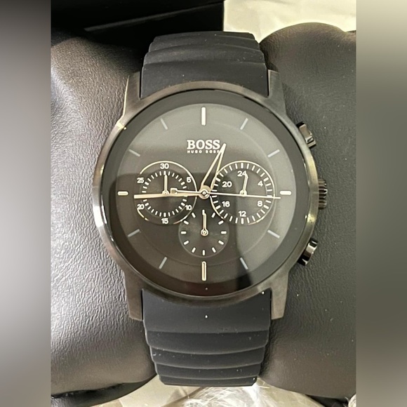 HB1512639- Hugo Boss Men’s Modern Black Rubber Strap Watch - Picture 2 of 12